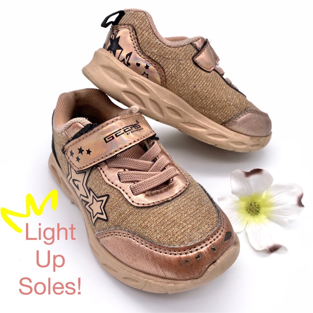 FPC Dream Seek Rose Gold Star Light-Up Sneaker, 8